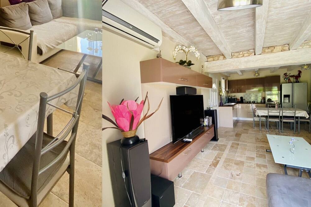 Photo of Livingroom in Saint-Nexans