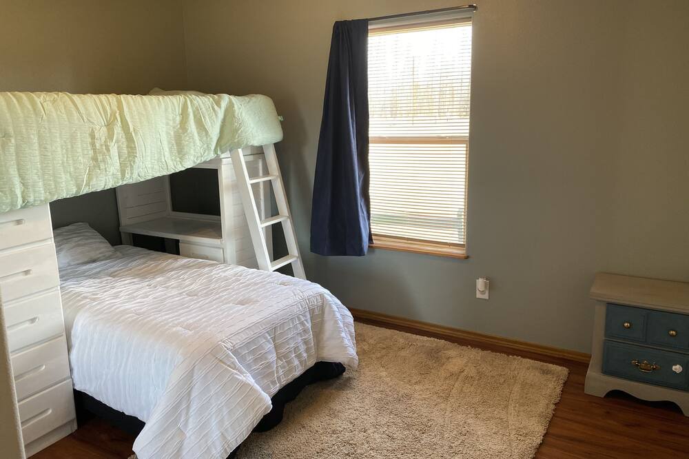 Photo of Bedroom in Gateway