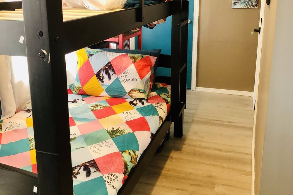 Photo of Bedroom in Grove