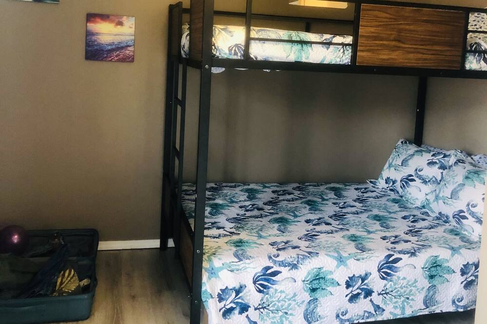 Photo of Bedroom in Grove