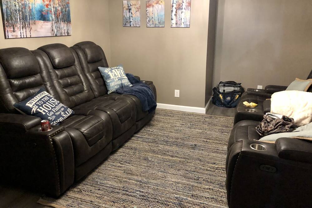 Photo of Bedroom in Grove