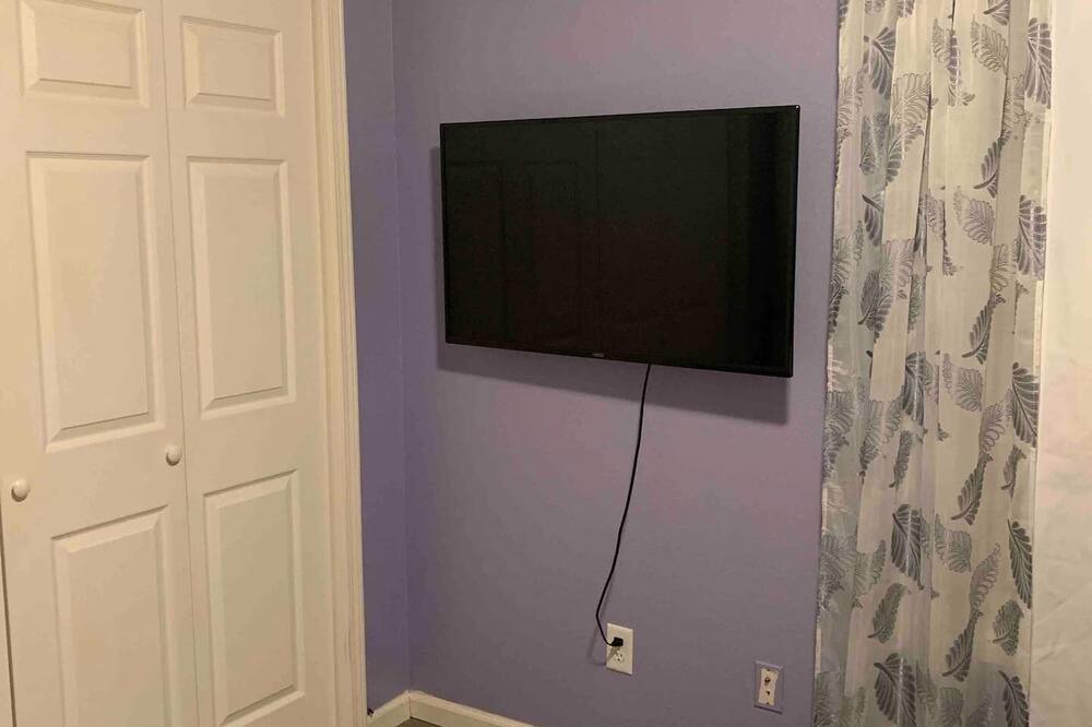 Photo of Bedroom in Holts Summit