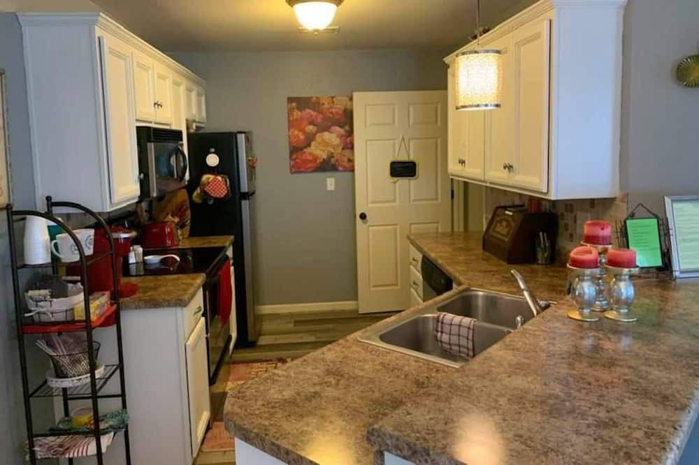 Photo of Kitchen in Holts Summit