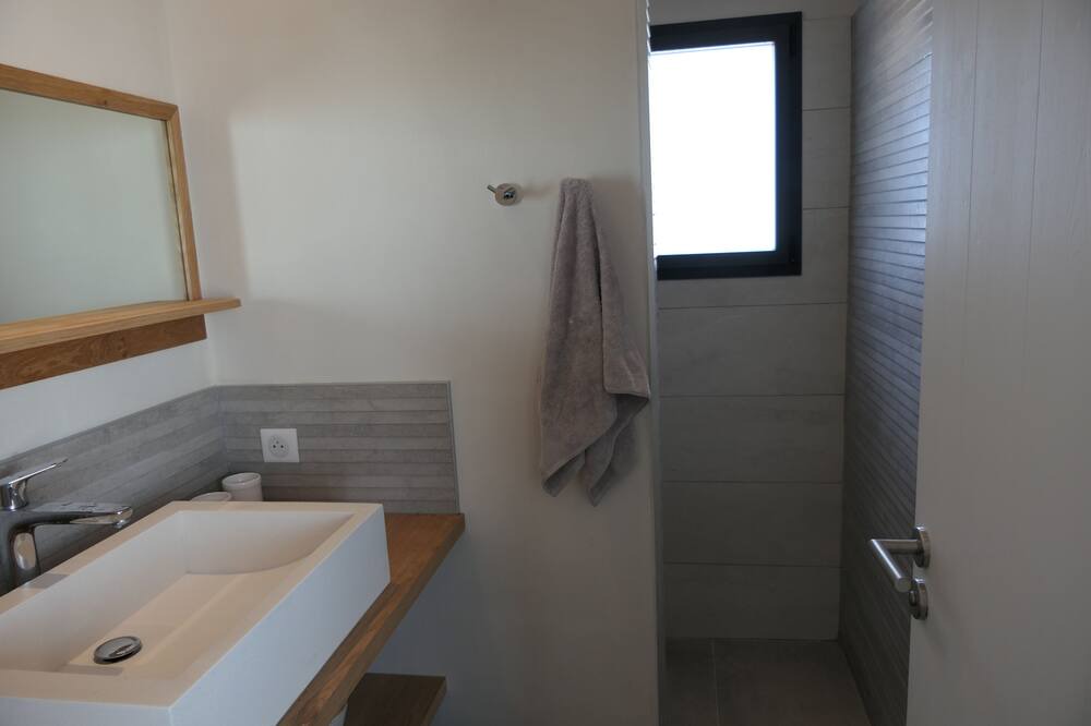 Photo of Bathroom in Loix