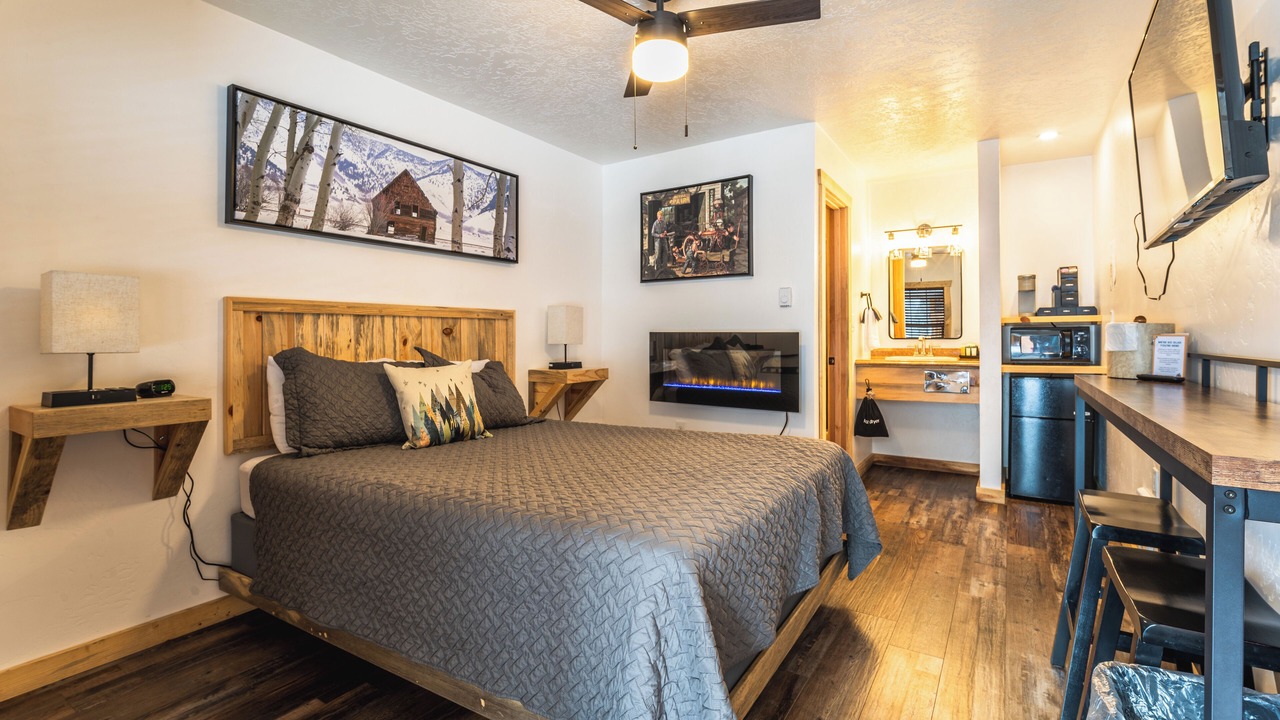 Photo of Bedroom in Cascade