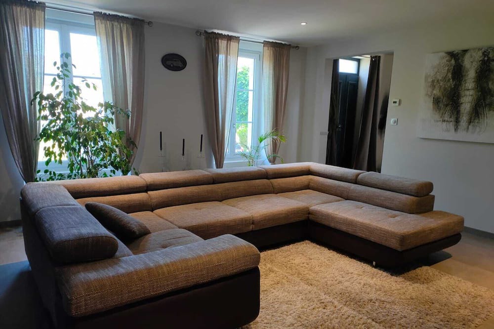 Photo of Livingroom in Sainteny