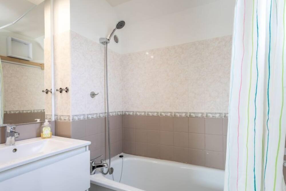 Photo of Bathroom in Cabourg