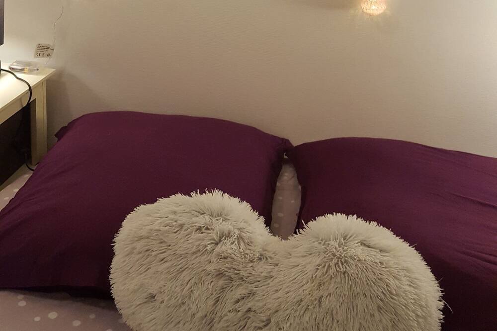 Photo of Bedroom in Le Kremlin-Bicetre