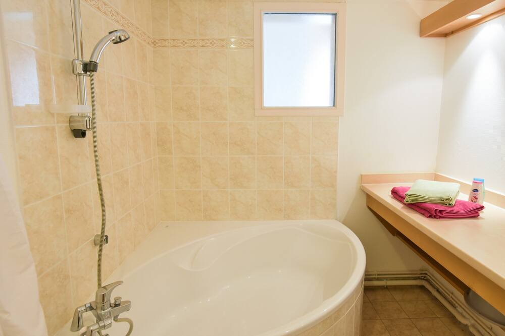 Photo of Bathroom in Giez