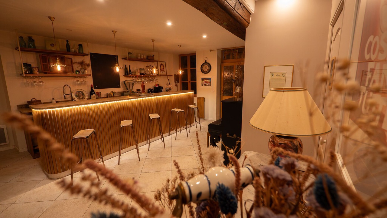 Photo of Others in Flavigny-sur-Ozerain