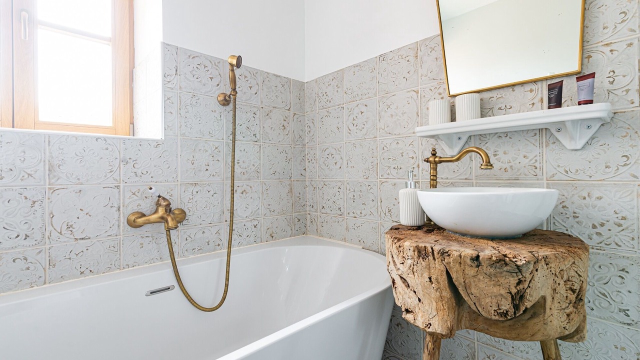 Photo of Bathroom in Flavigny-sur-Ozerain