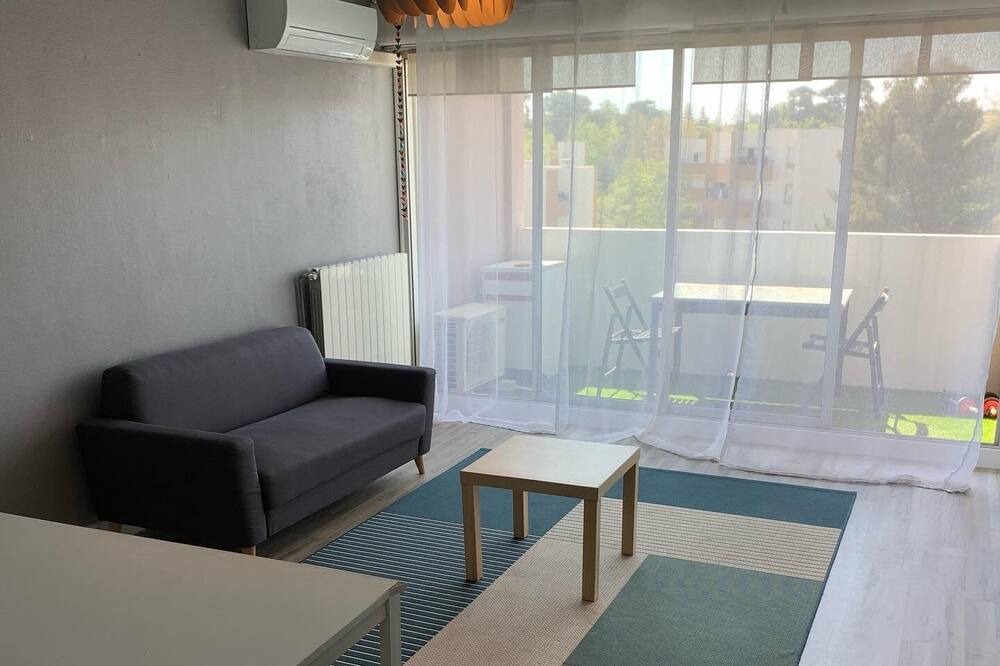 Photo of Livingroom in Residence Las Rebes Batiment