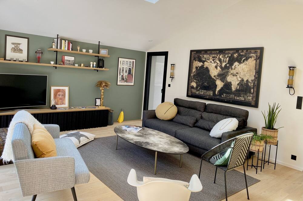 Photo of Livingroom in Parame