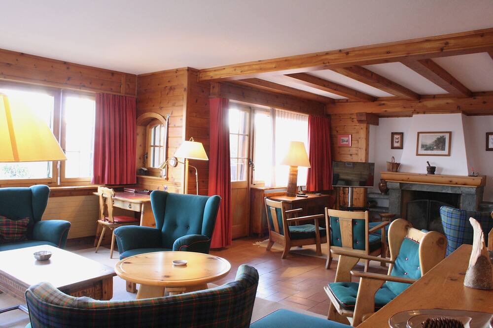 Photo of Livingroom in Noes