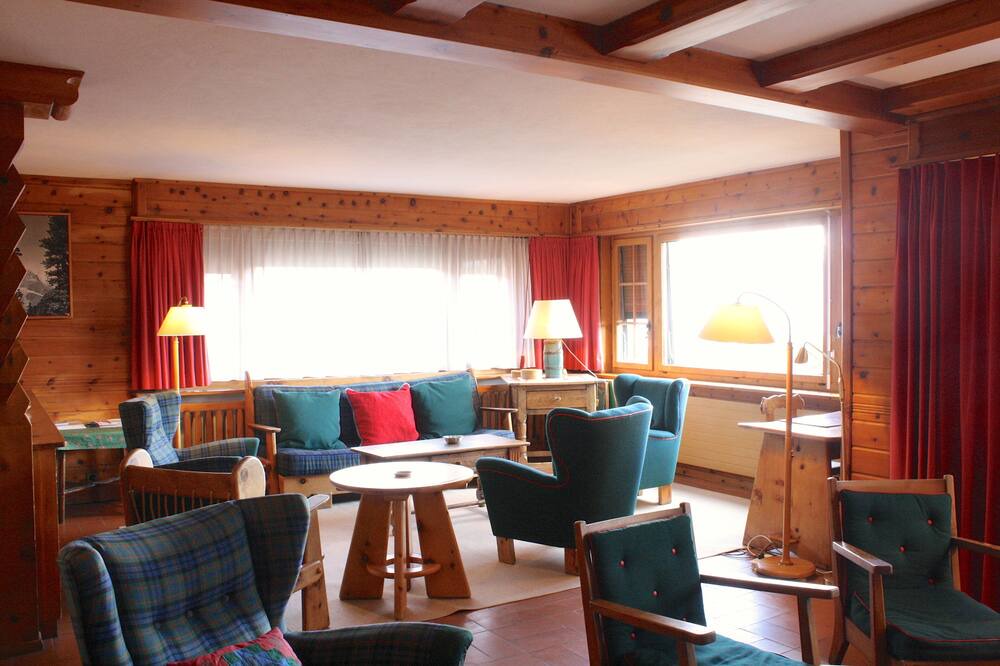 Photo of Livingroom in Noes