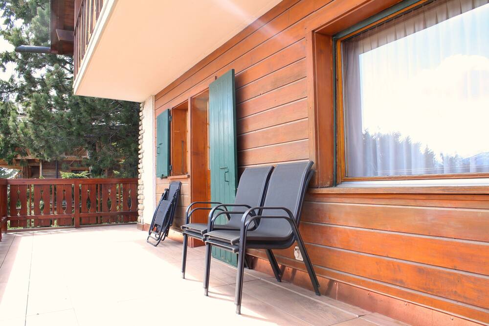 Photo of Patio Balcony in Noes