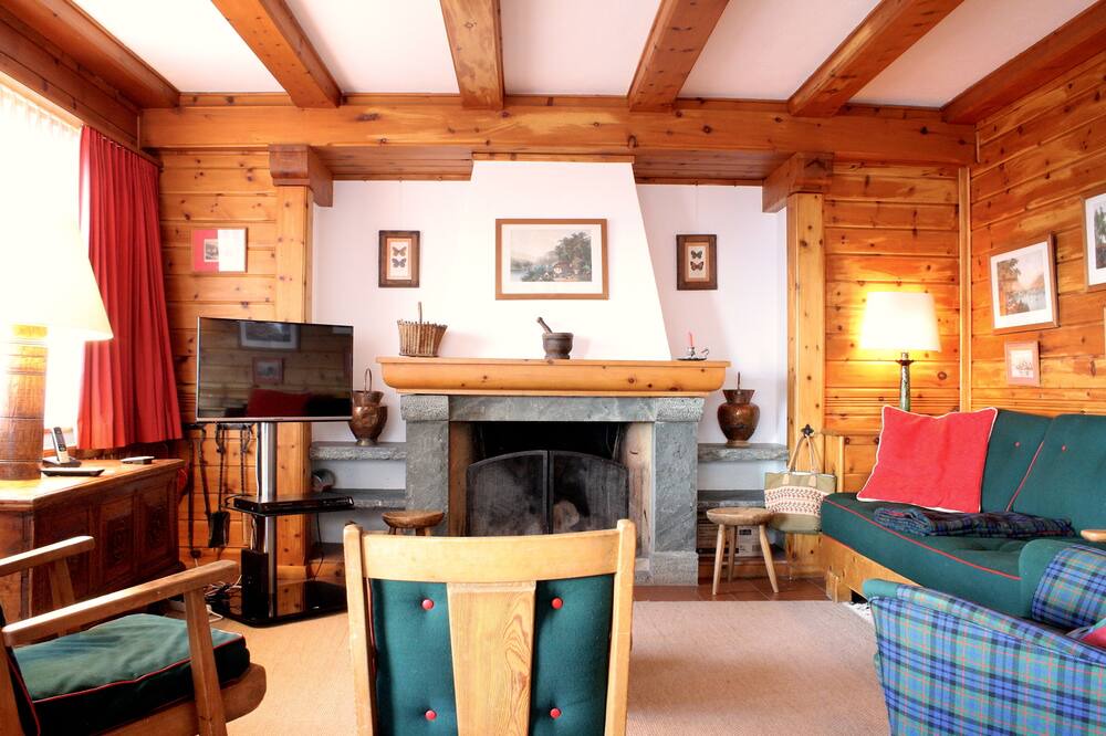 Photo of Livingroom in Noes