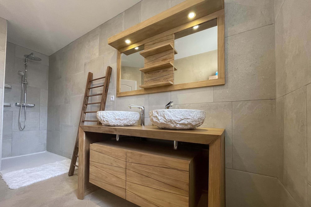 Photo of Bathroom in Savines-le-Lac