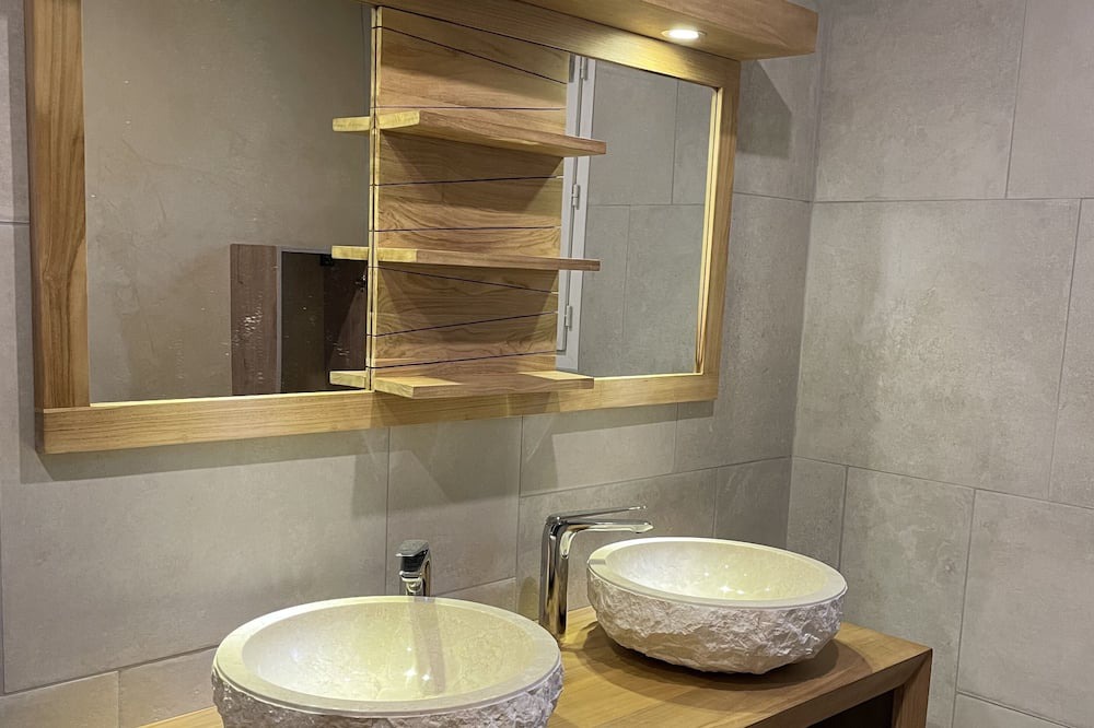 Photo of Bathroom in Savines-le-Lac