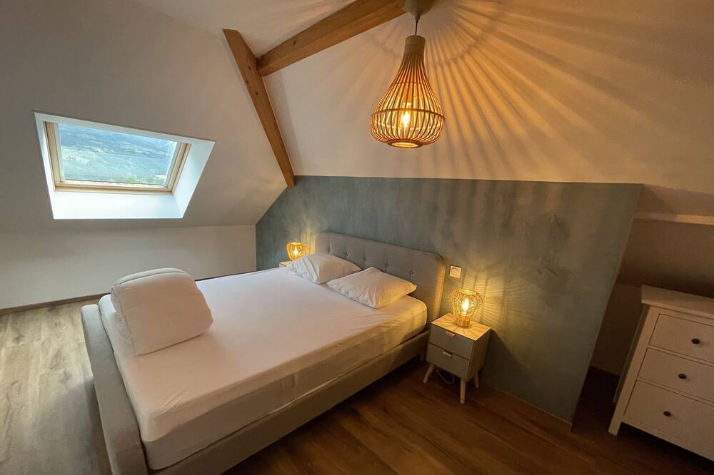 Photo of Bedroom in Savines-le-Lac
