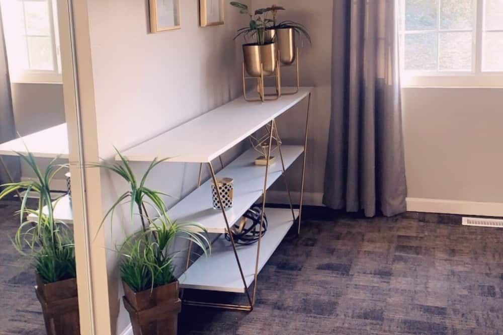 Photo of Bedroom in Oak Park