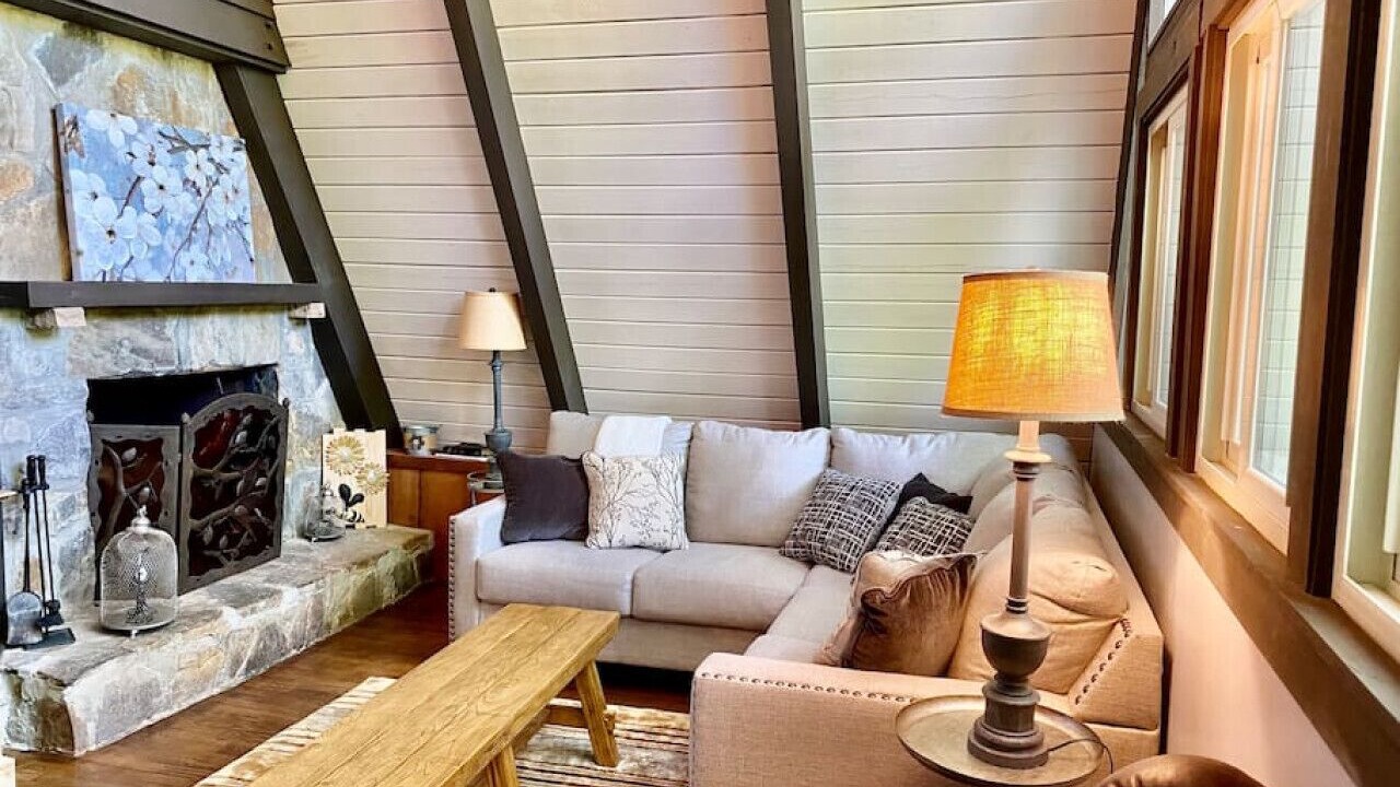 Photo of Livingroom in Tate