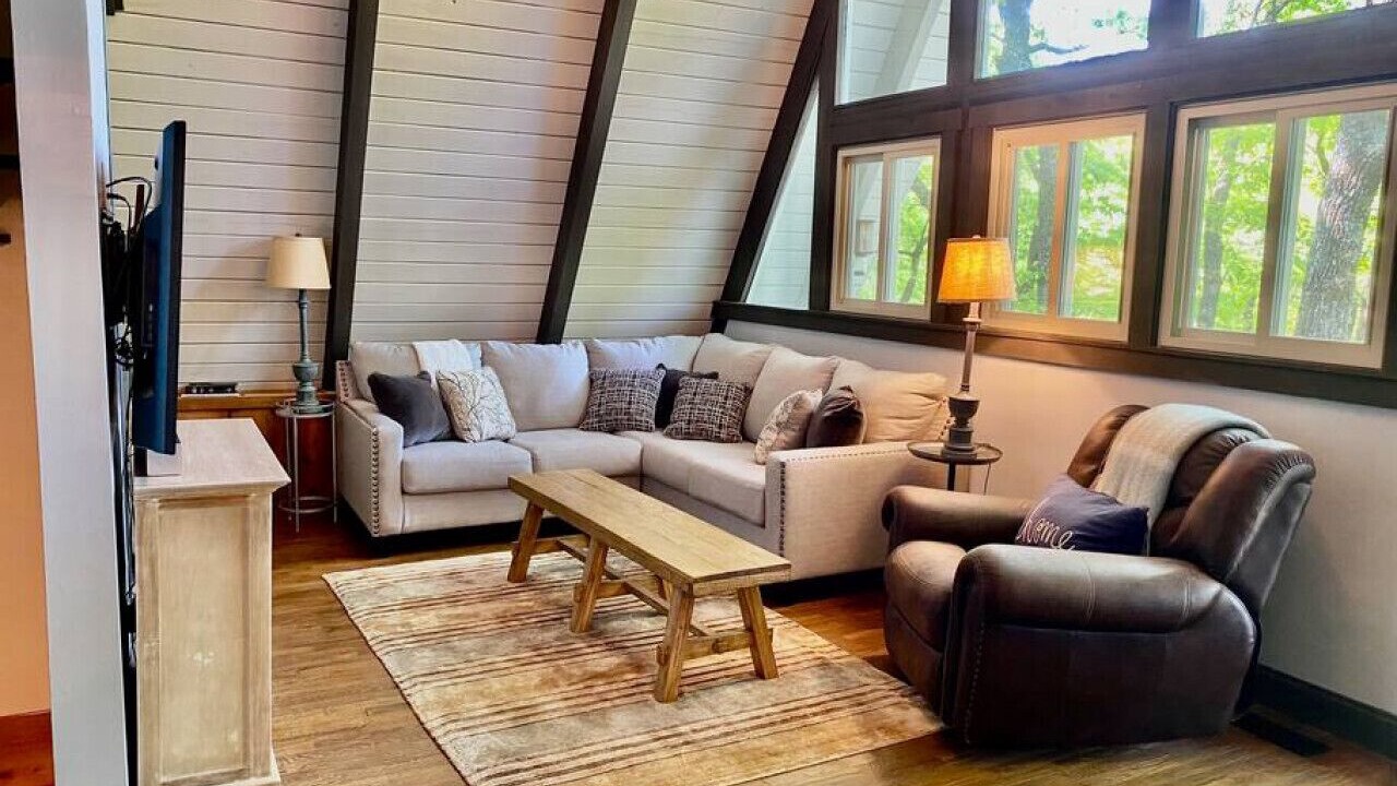 Photo of Livingroom in Tate