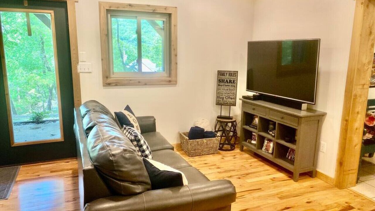 Photo of Livingroom in Tate