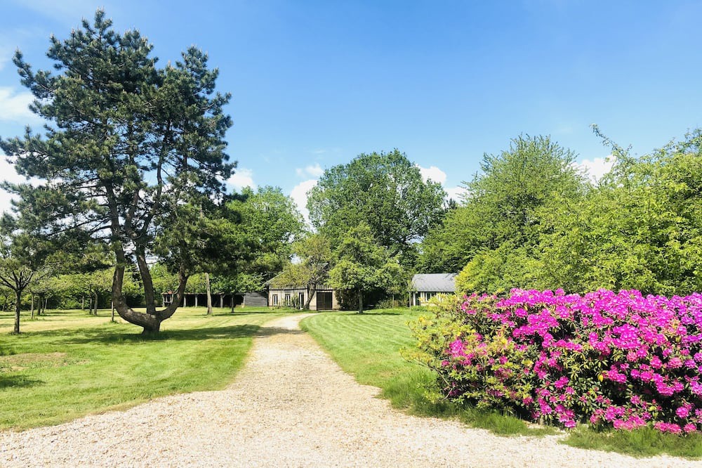 Photo of Outdoor in La Poterie-Mathieu