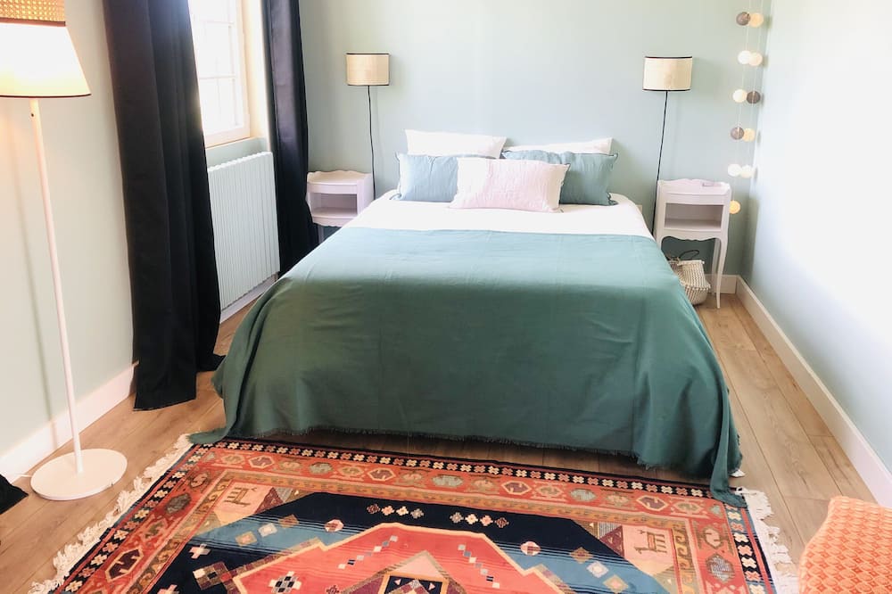 Photo of Bedroom in La Poterie-Mathieu