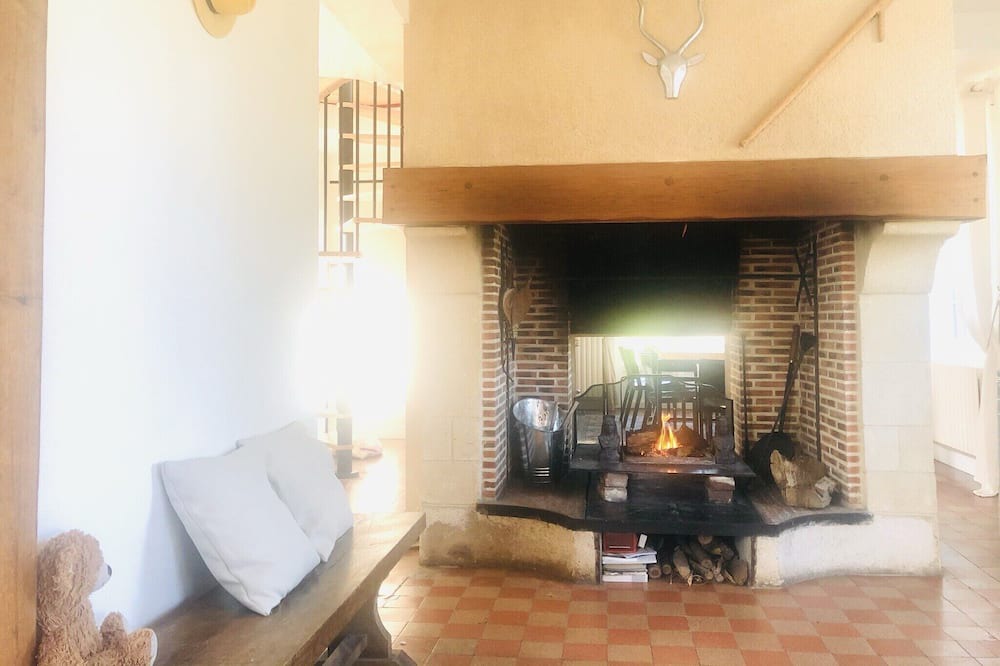 Photo of Livingroom in La Poterie-Mathieu