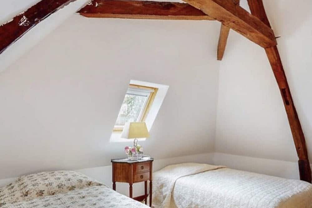 Photo of Bedroom in La Poterie-Mathieu