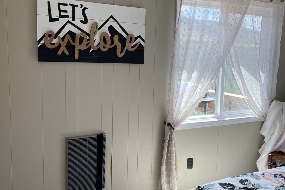 Photo of Bedroom in Broadway