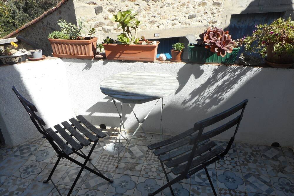 Photo of Patio Balcony in Montesquieu-des-Alberes