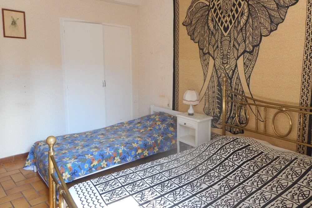 Photo of Bedroom in Montesquieu-des-Alberes