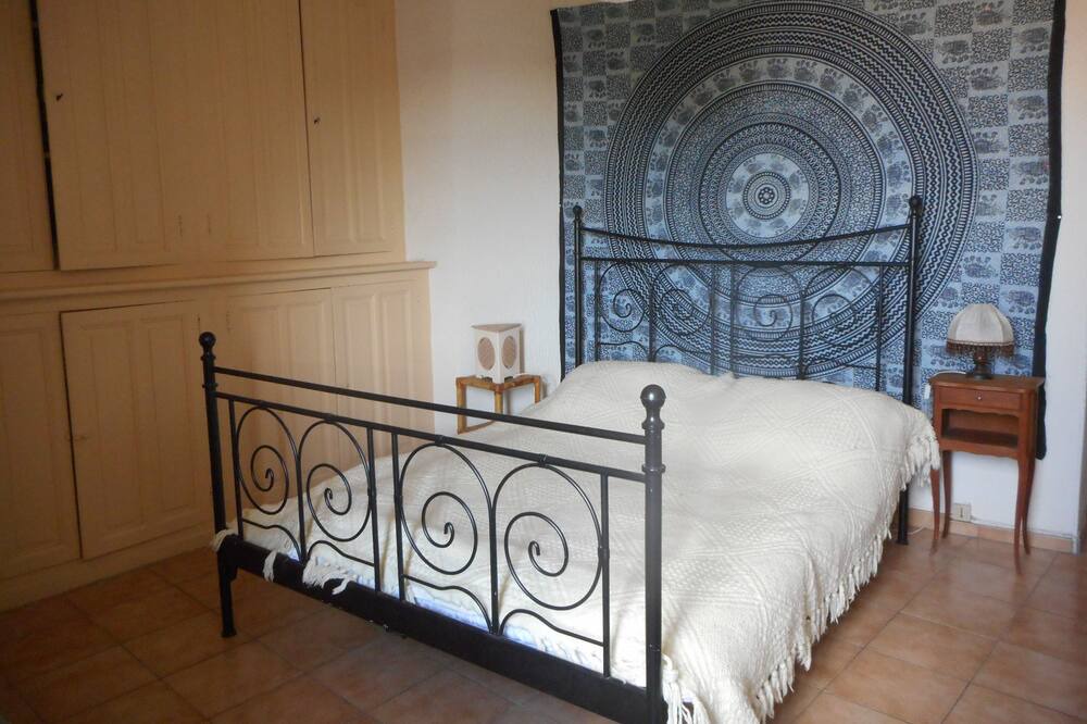 Photo of Bedroom in Montesquieu-des-Alberes
