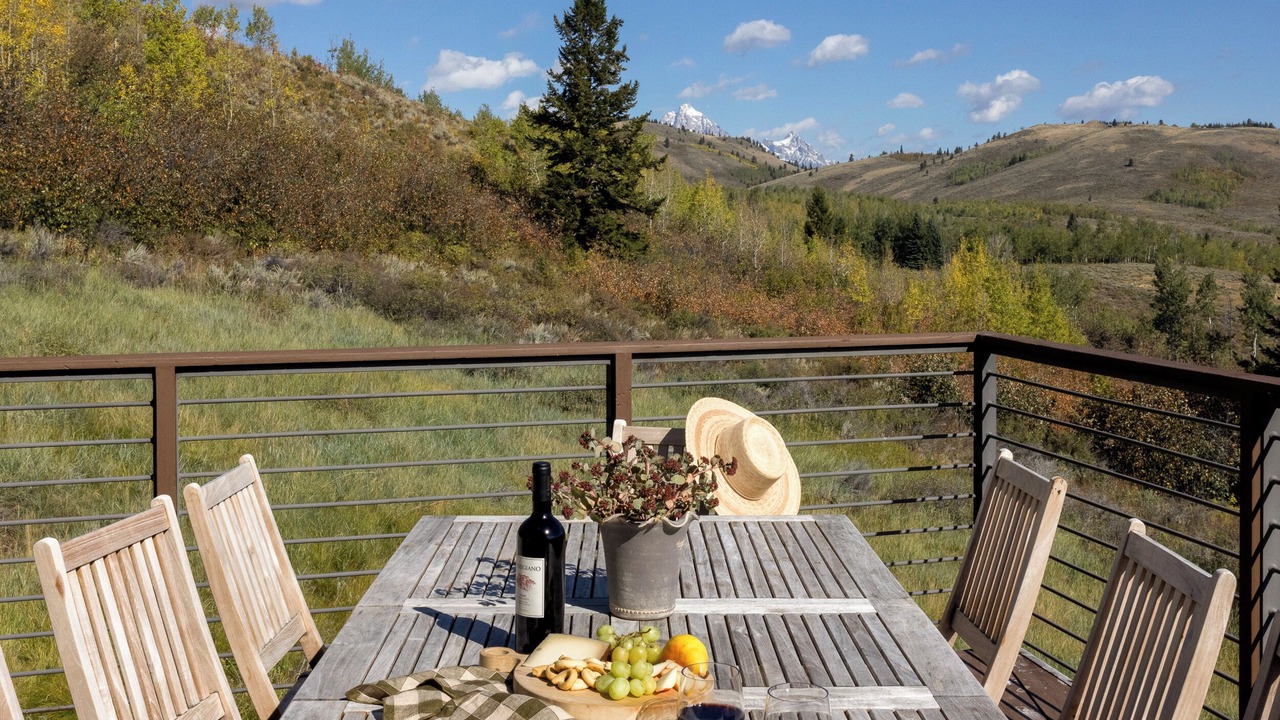 Photo of Outdoor in Game Creek