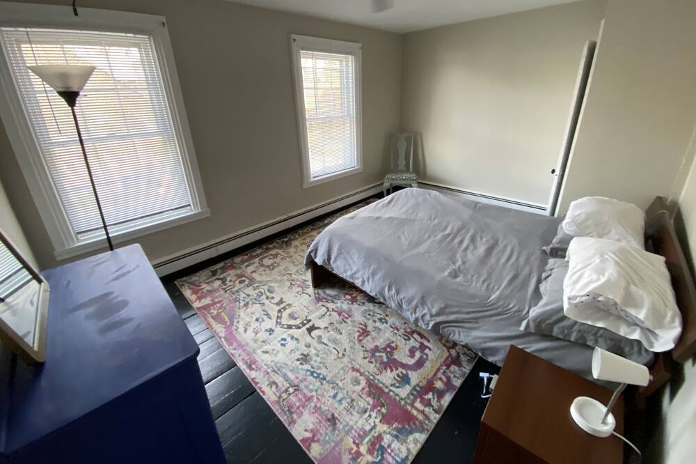 Photo of Bedroom in Warren