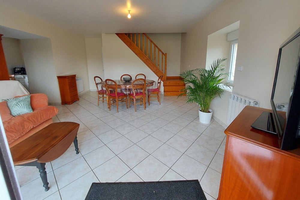 Photo of Livingroom in Cosse-le-Vivien