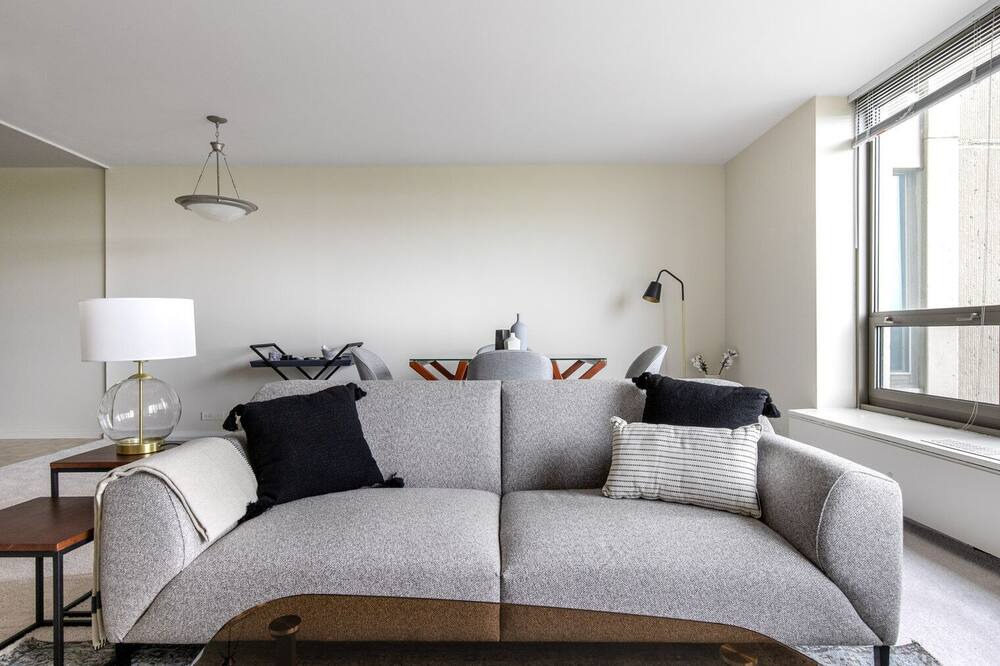 Photo of Livingroom in Lake View East