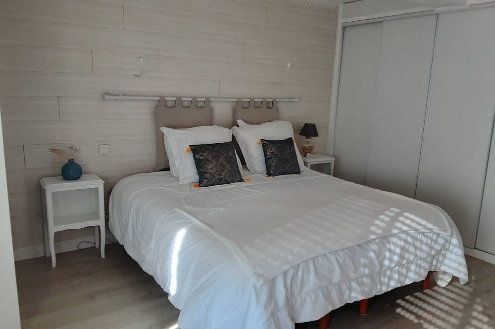 Photo of Bedroom in La Roche-sur-Yon
