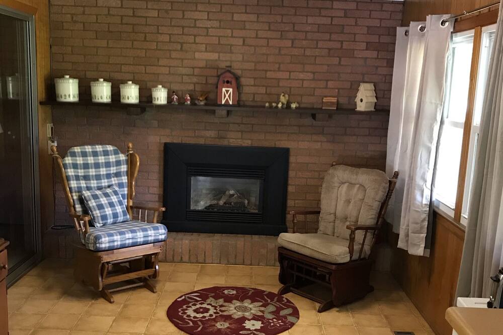 Photo of Livingroom in Penrose