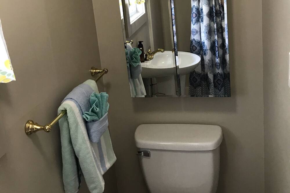 Photo of Bathroom in Penrose