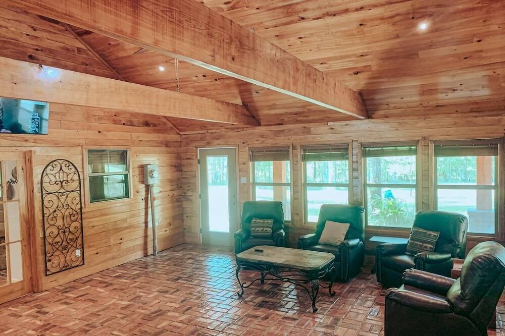 Photo of Livingroom in McCall Creek