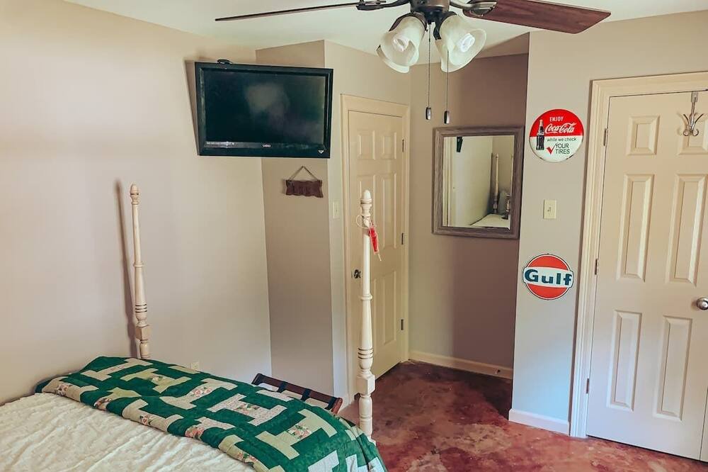 Photo of Bedroom in McCall Creek
