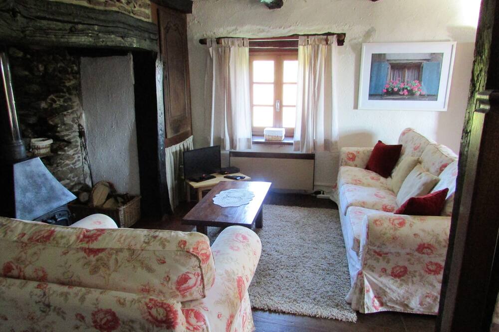 Photo of Livingroom in Enguiales