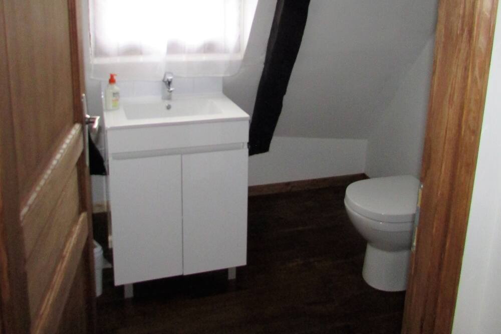Photo of Bathroom in Enguiales