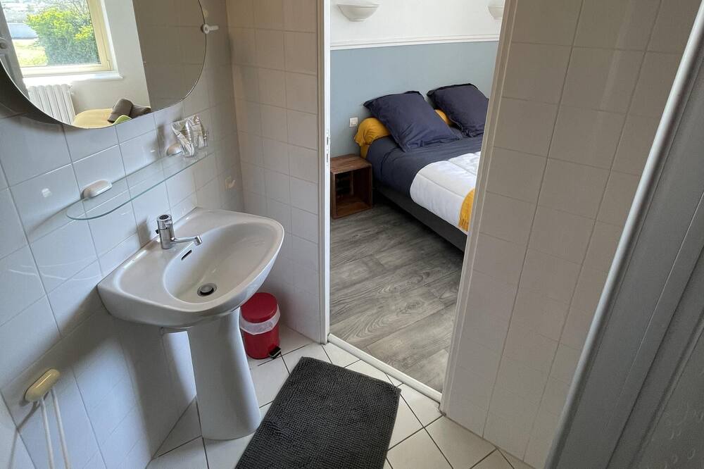 Photo of Bathroom in Plouescat