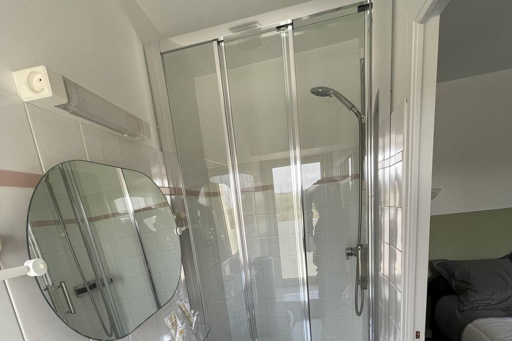 Photo of Bathroom in Plouescat