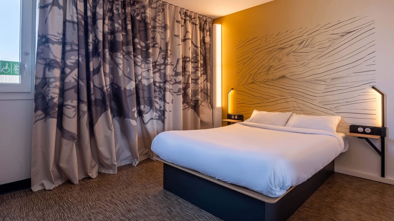 Photo of Bedroom in Amphion-les-Bains